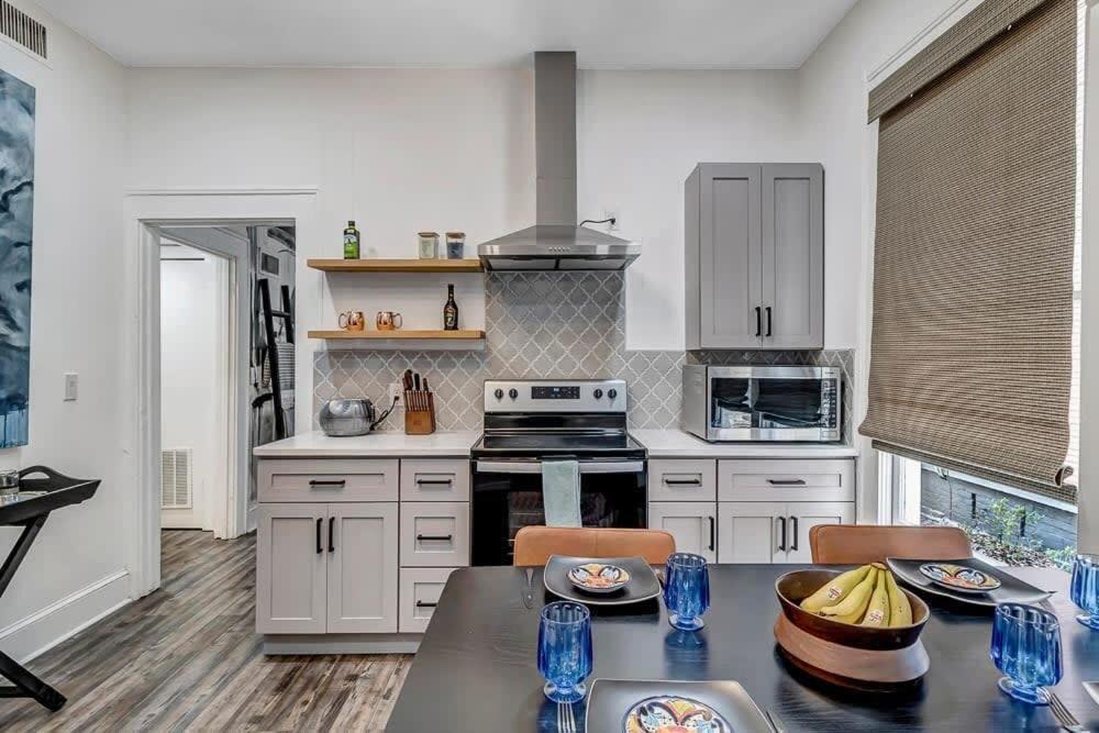 Contemporary Apartment - 5 Min To Tiaa Bank Field! Джэксонвиль Экстерьер фото